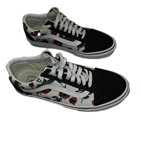 Van's Customs Checkerboard Roses Old Skool shoes, size 7.5 M, 9 W - Picture 7 of 7
